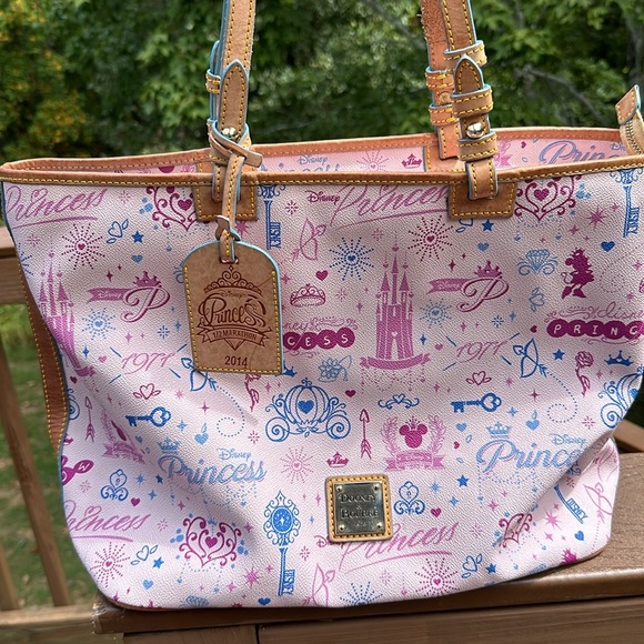 Dooney & Bourke Disney Purse Pink Princess tote 2014 Half Marathon Rare - Picture 6 of 10